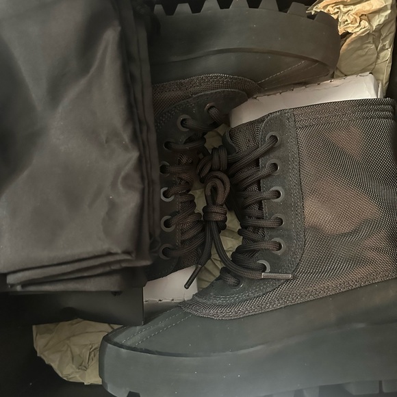Yeezy 950 boots - Picture 1 of 5